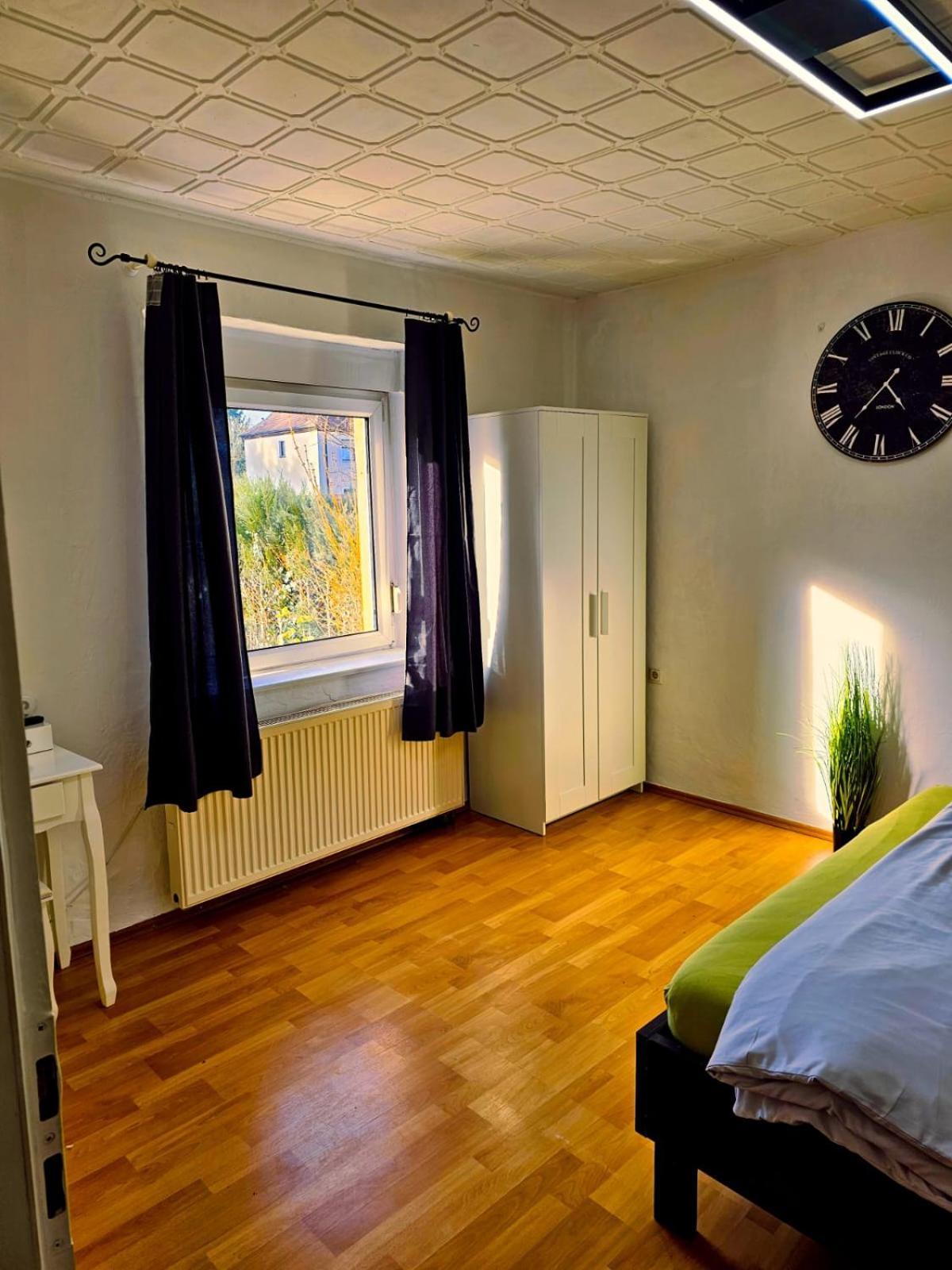 B&R Ferienhaus In Der Naehe Des Flughafens Nuremberg Luaran gambar